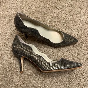 Tahari Metallic pumps